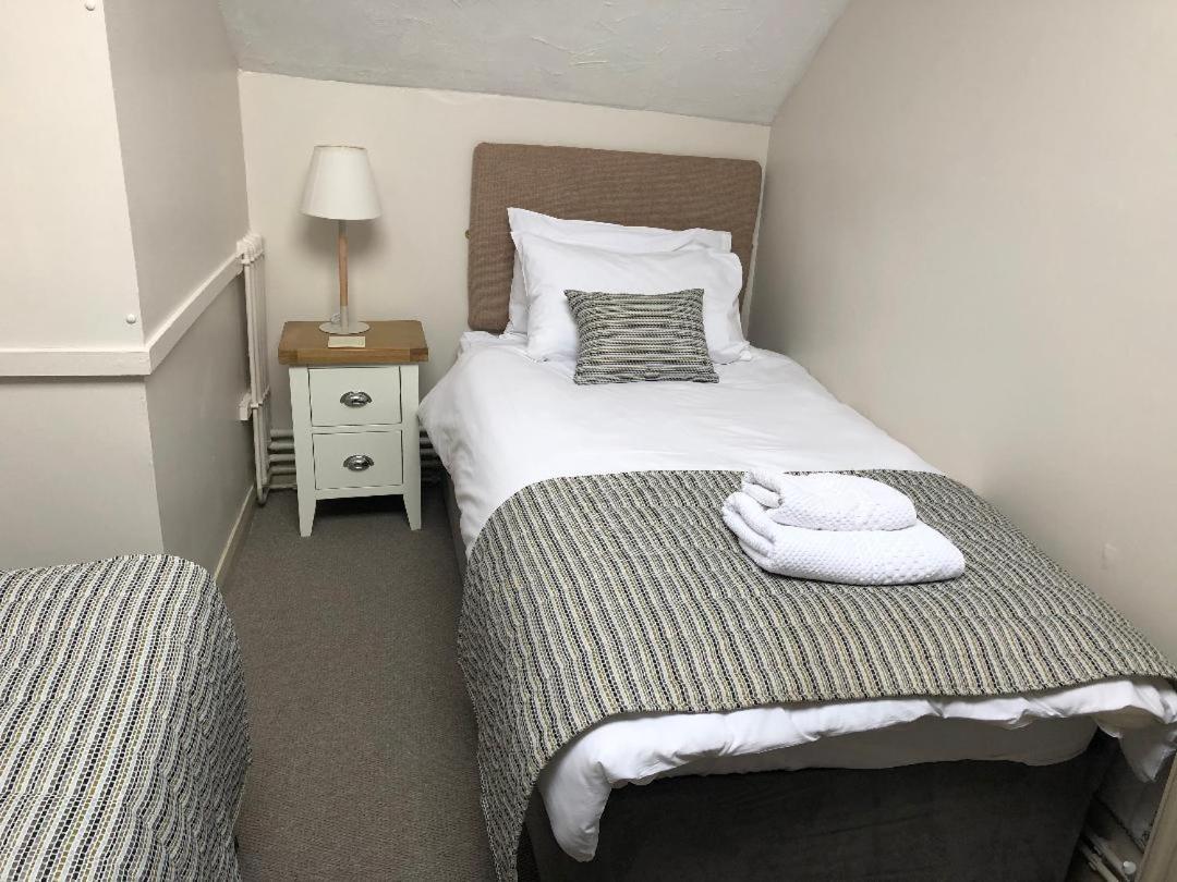 Llwyngwair Manor, Newport, Pembrokeshire 3*